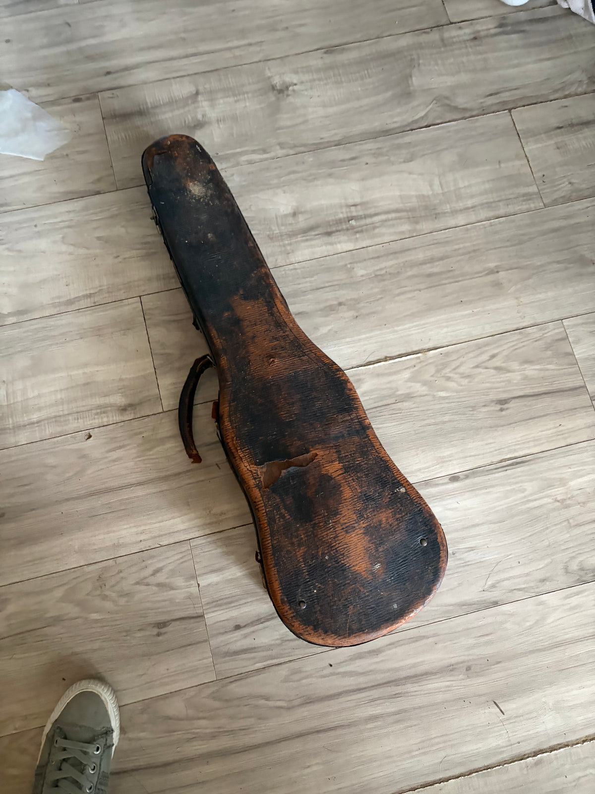 Antique Violin with Flamed Maple Back, Bow & Vintage Case — Early 1900s, As-Is Project Instrument